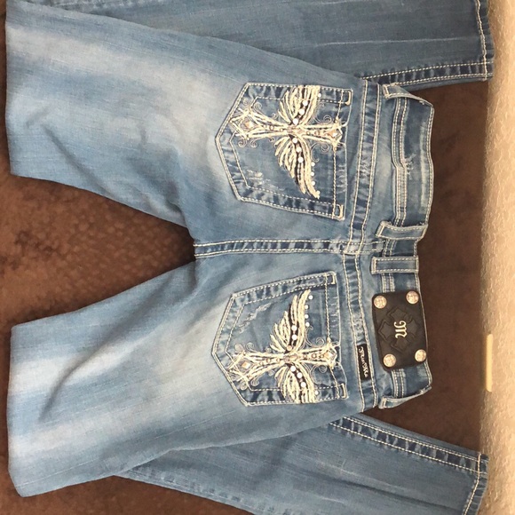 SOLD Miss me skinny jeans - Picture 2 of 3